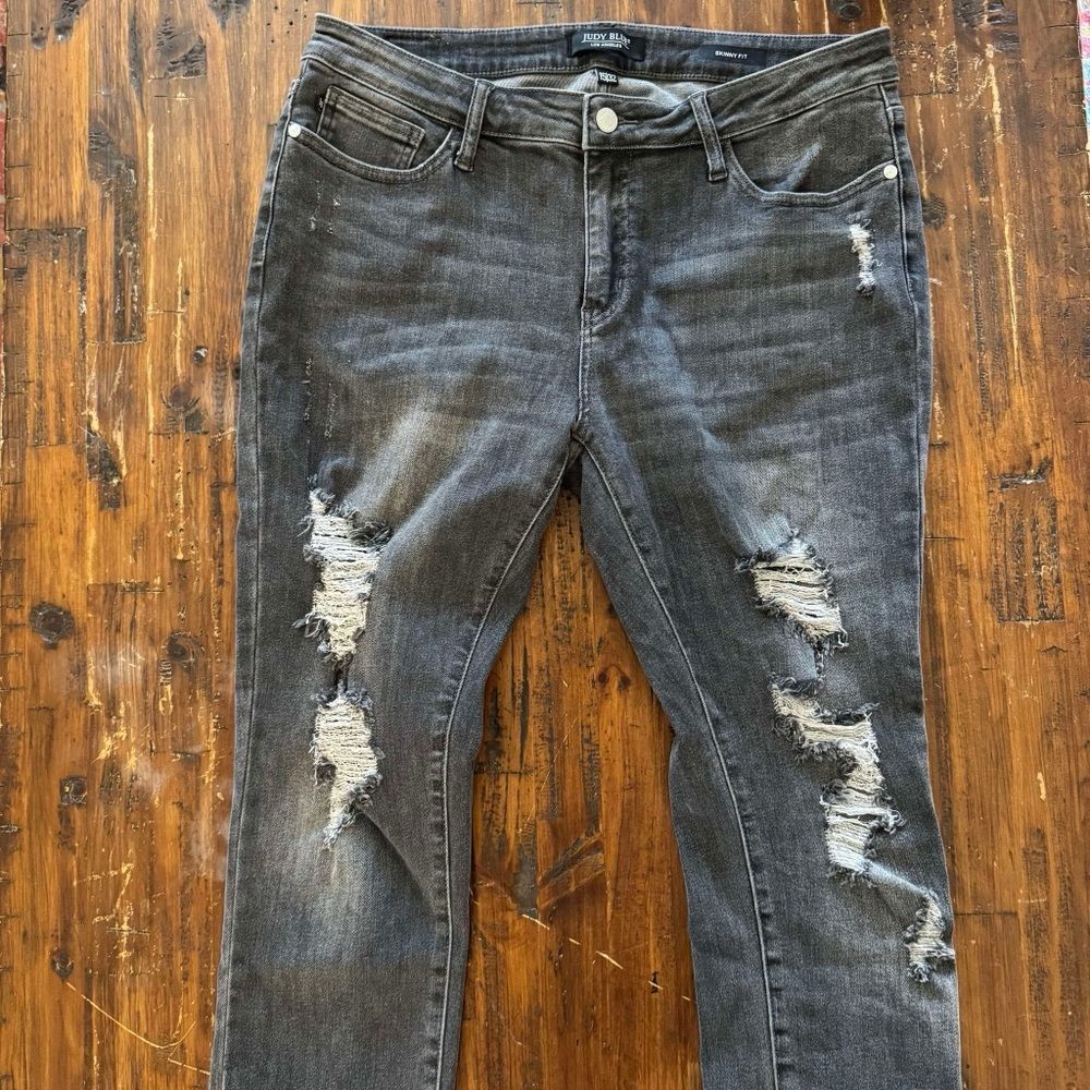 Judy Blue Faded Black Distressed Skinny‎ Jeans  Size 15/32 Like New